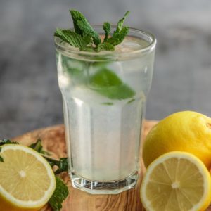Refreshing lemon water